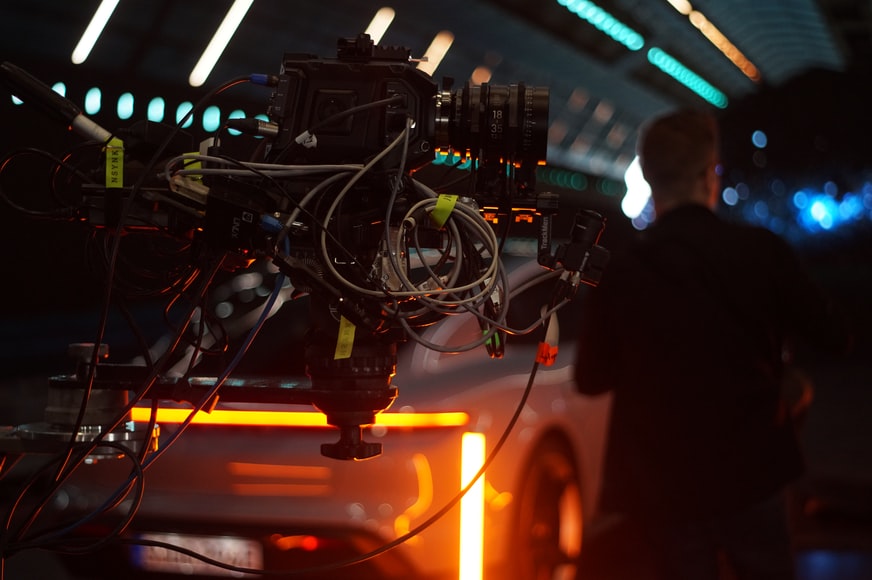 photo-1598599462728-02161125ad0a